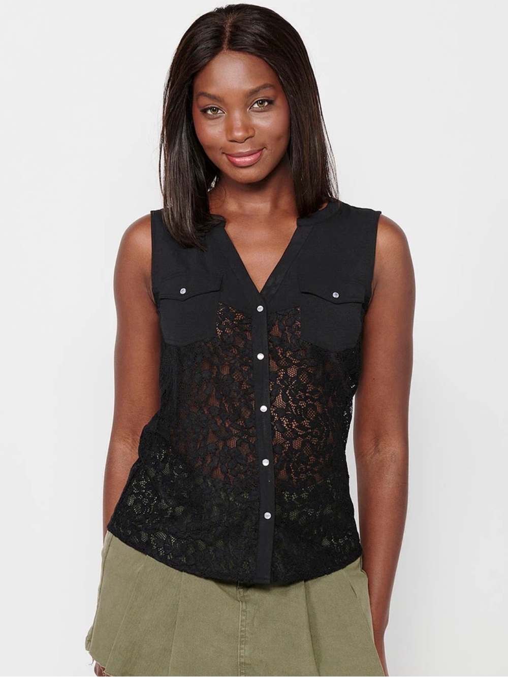 🐈⬛ Lace-Front Button Up Sleeveless Top